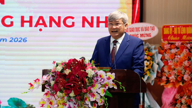 Trường Đại học Tây Đô đón nhận Huân chương Lao động hạng Nhì