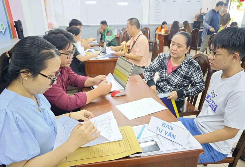 Học sinh lớp 10 chọn môn theo xu hướng ngành nghề mới