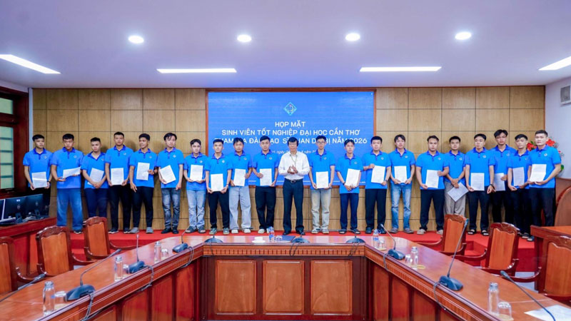 20 sinh viên tốt nghiệp Đại học Cần Thơ được chọn đào tạo sĩ quan dự bị năm 2026