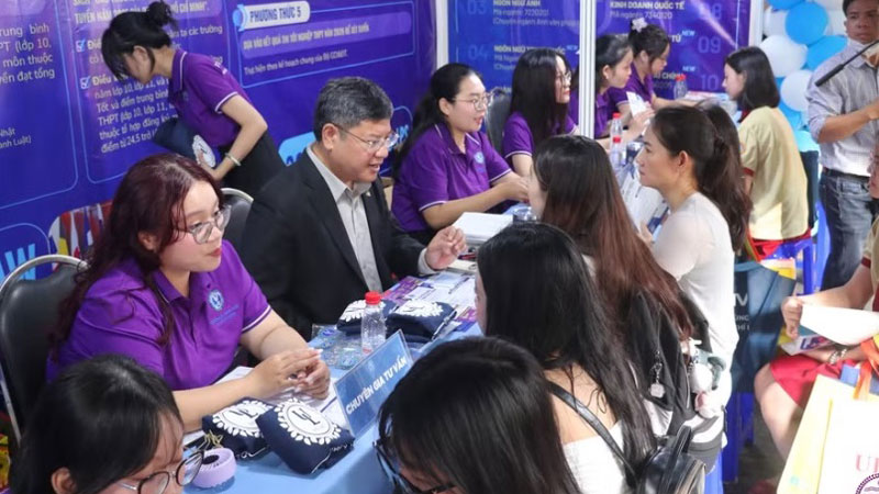 STEM trỗi dậy, ngành hot khối xã hội hạ nhiệt