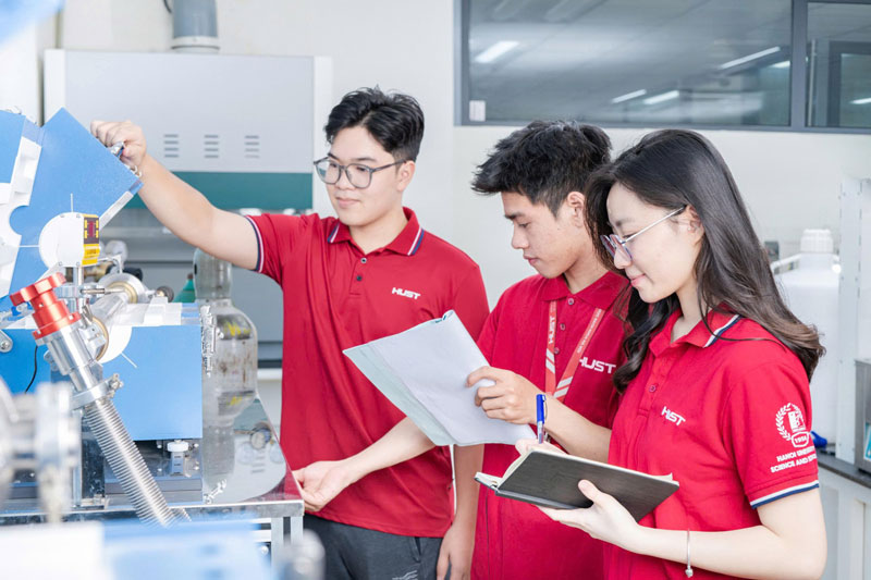 Ngành bán dẫn: Câu chuyện về đào tạo tinh hoa
