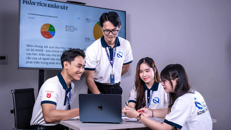 Học Kinh tế Quốc tế hay Kinh doanh Quốc tế để đáp ứng nhu cầu thị trường?