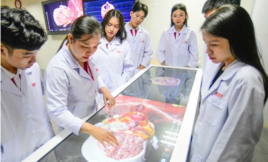 Học phí ngành Y khoa phổ biến 65-88 triệu đồng mỗi năm