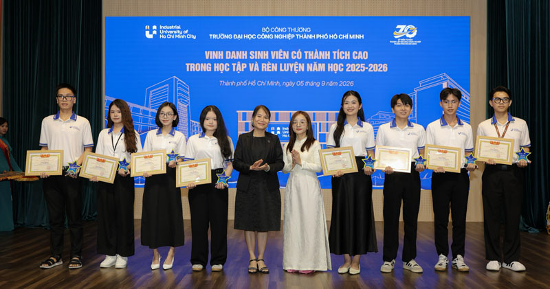 ĐH Công nghiệp TP.HCM dành 80 tỉ đồng học bổng cho sinh viên năm học 2026-2027