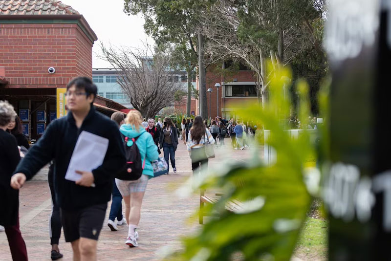 Gần 1/4 hồ sơ bị từ chối: Vì sao visa du học Australia ngày càng khó?