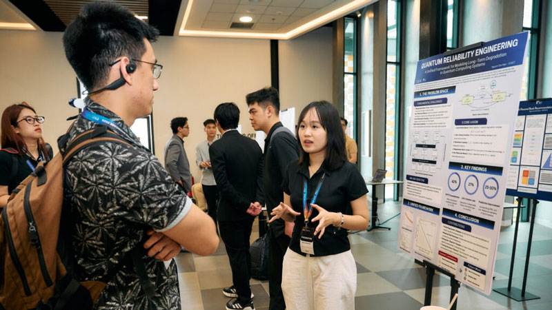 Khi một sinh viên công nghệ bước vào bài toán lượng tử