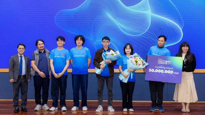 Khi một sinh viên công nghệ bước vào bài toán lượng tử