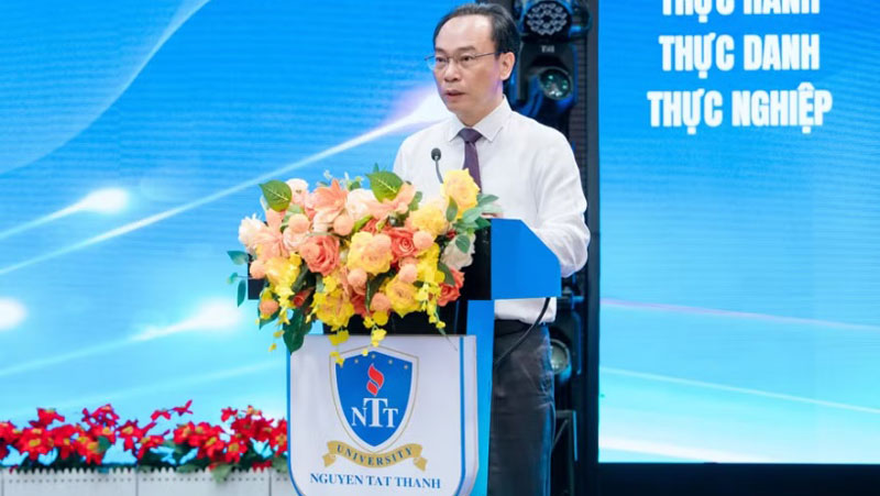 Giáo dục đại học cần phải thay đổi để thích ứng với thời đại mới