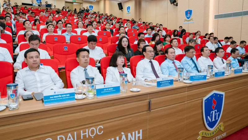 Giáo dục đại học cần phải thay đổi để thích ứng với thời đại mới