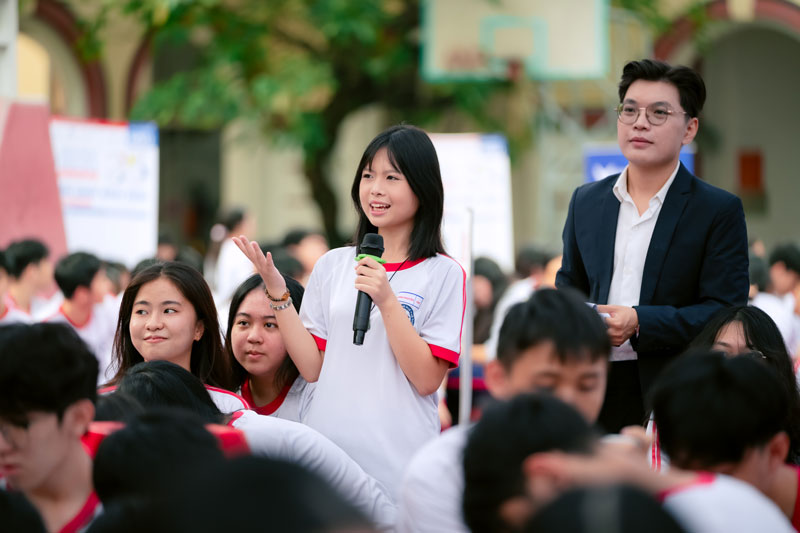 Khai mạc chương trình Cùng bạn định hướng tương lai 2026: Đồng hành cùng học sinh trước ngưỡng cửa nghề nghiệp